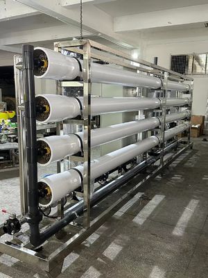 Goede prijs 500-1000 M3/Dag Brackish Water RO-systeem met PLC-besturing en UV-sterilisator online