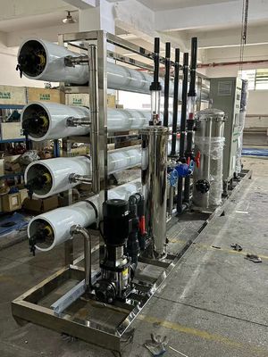 Goede prijs Hoge zoutgehalte Brackish Water RO-systeem Siemens PLC gecontroleerd voor 5-45.C voedingswater online